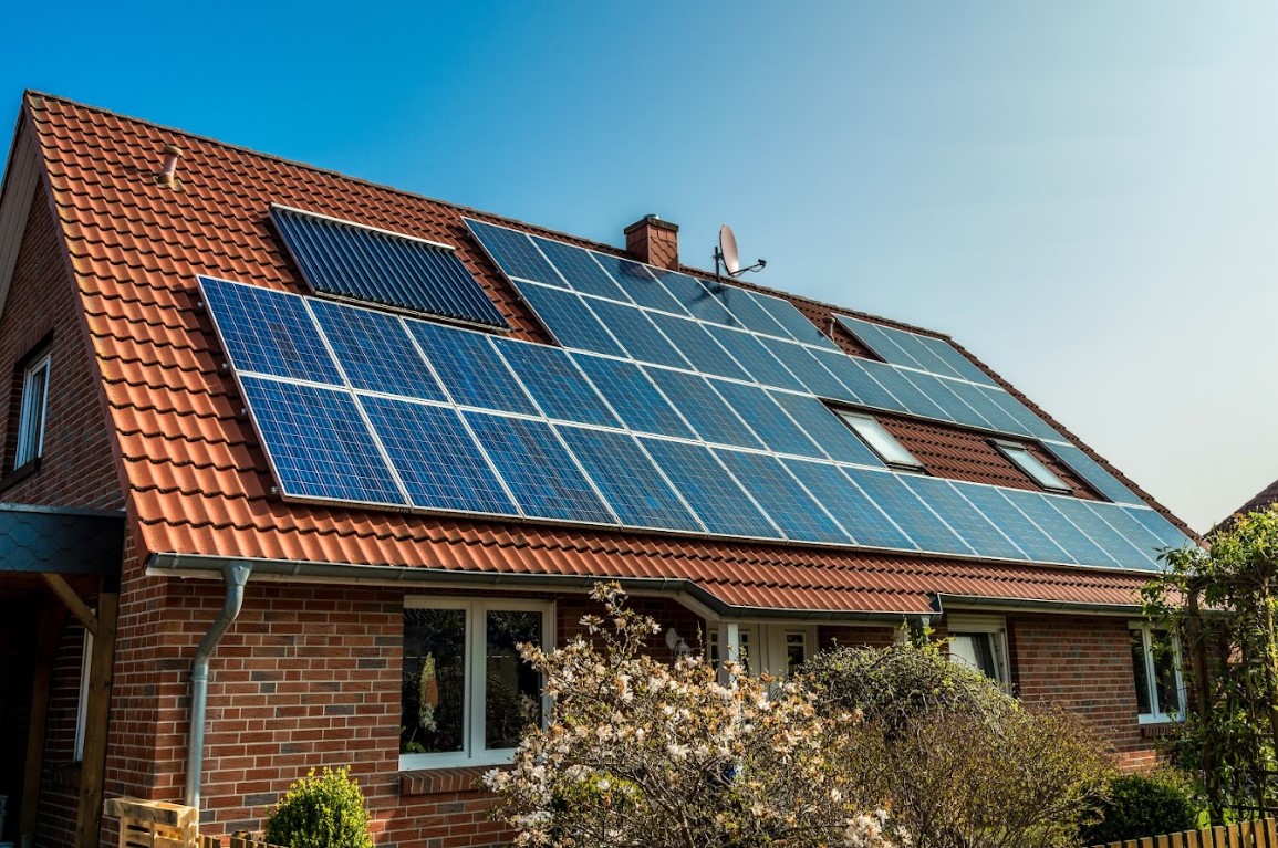 solar roofing in Mineola